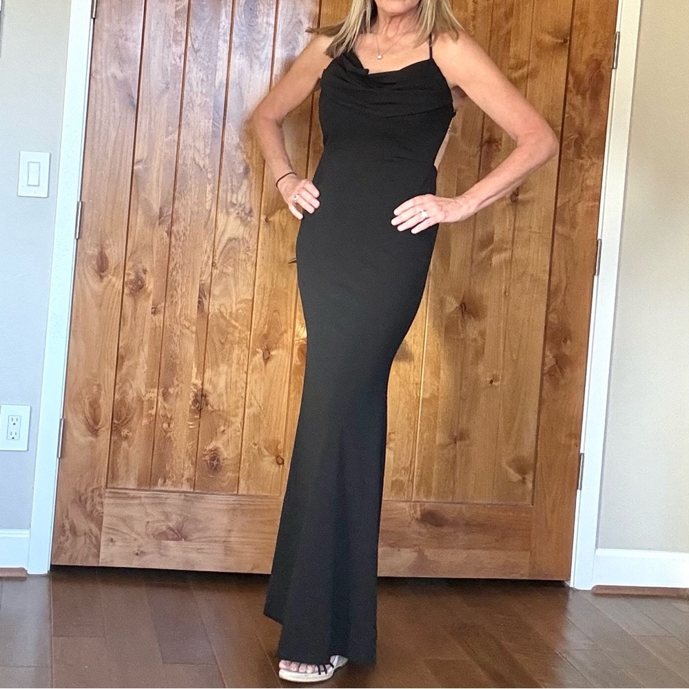 Elegant Black Maxi Dress